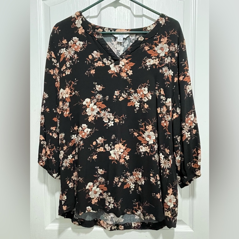 Women’s blouse, size XL